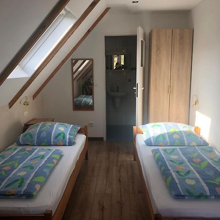 Dom Pod Sosnami Bed and Breakfast Mielno  Exteriör bild